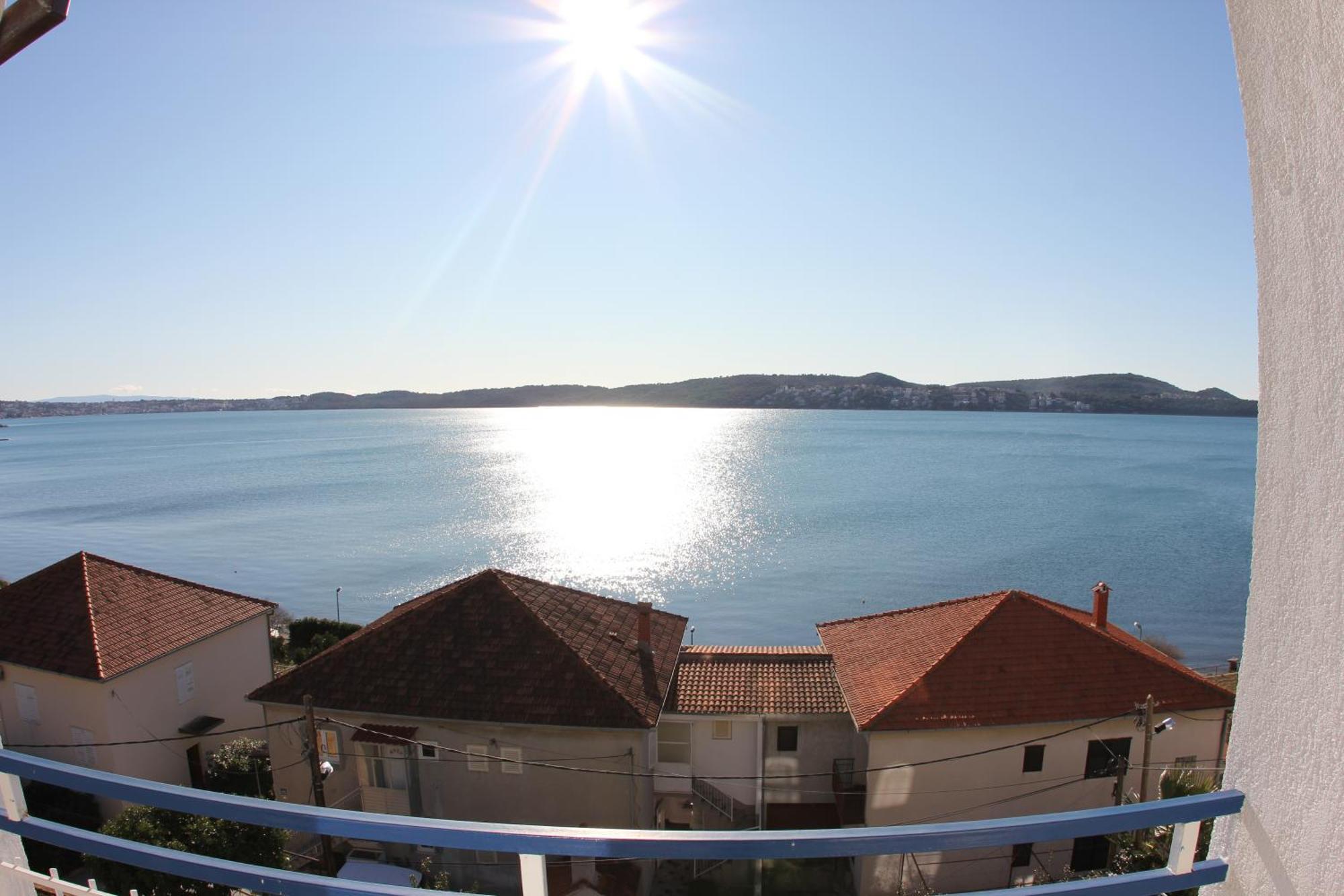Hotel Bavaria Trogir Donji Seget Екстериор снимка