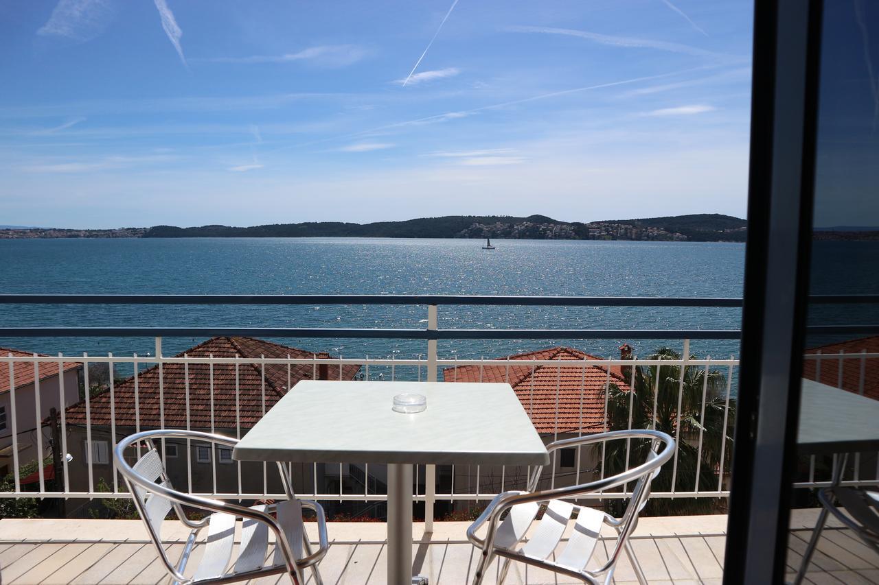 Hotel Bavaria Trogir Donji Seget Екстериор снимка