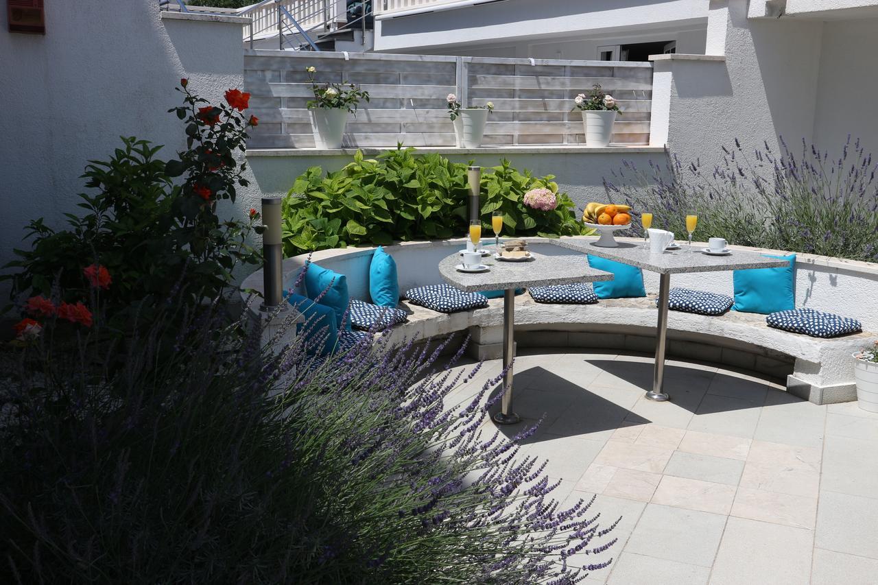Hotel Bavaria Trogir Donji Seget Екстериор снимка