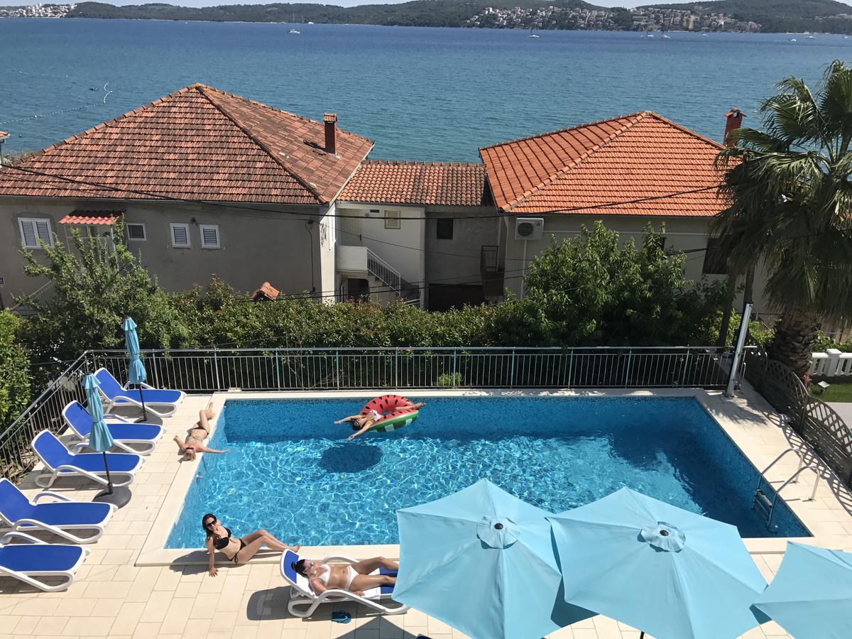 Hotel Bavaria Trogir Donji Seget Екстериор снимка