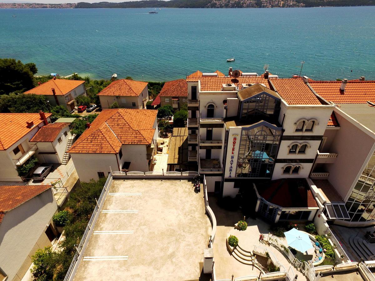 Hotel Bavaria Trogir Donji Seget Екстериор снимка