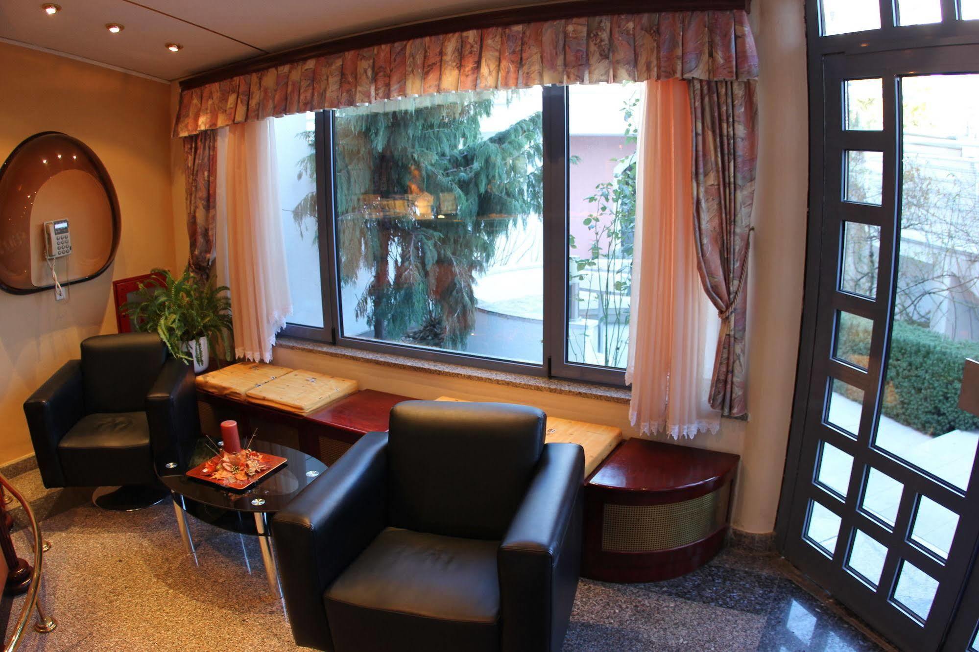 Hotel Bavaria Trogir Donji Seget Екстериор снимка