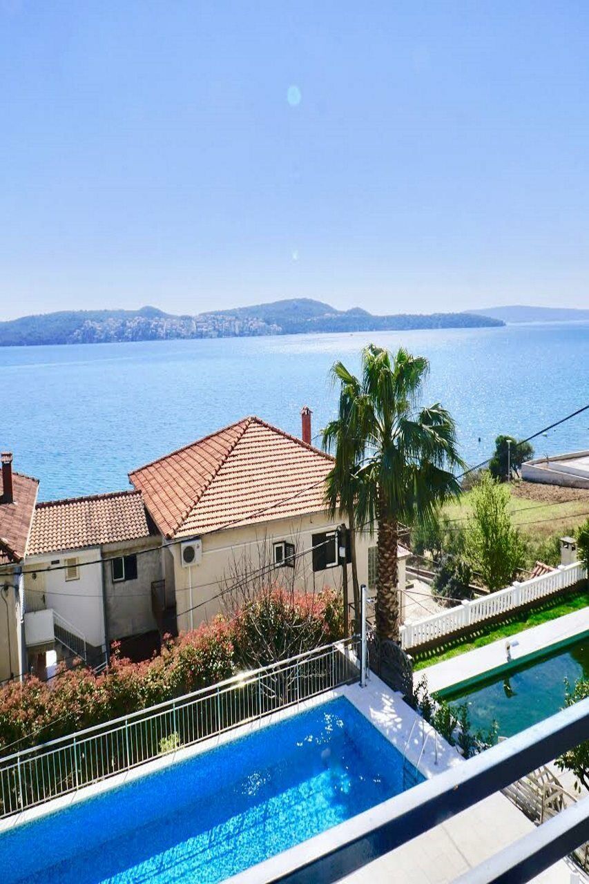 Hotel Bavaria Trogir Donji Seget Екстериор снимка